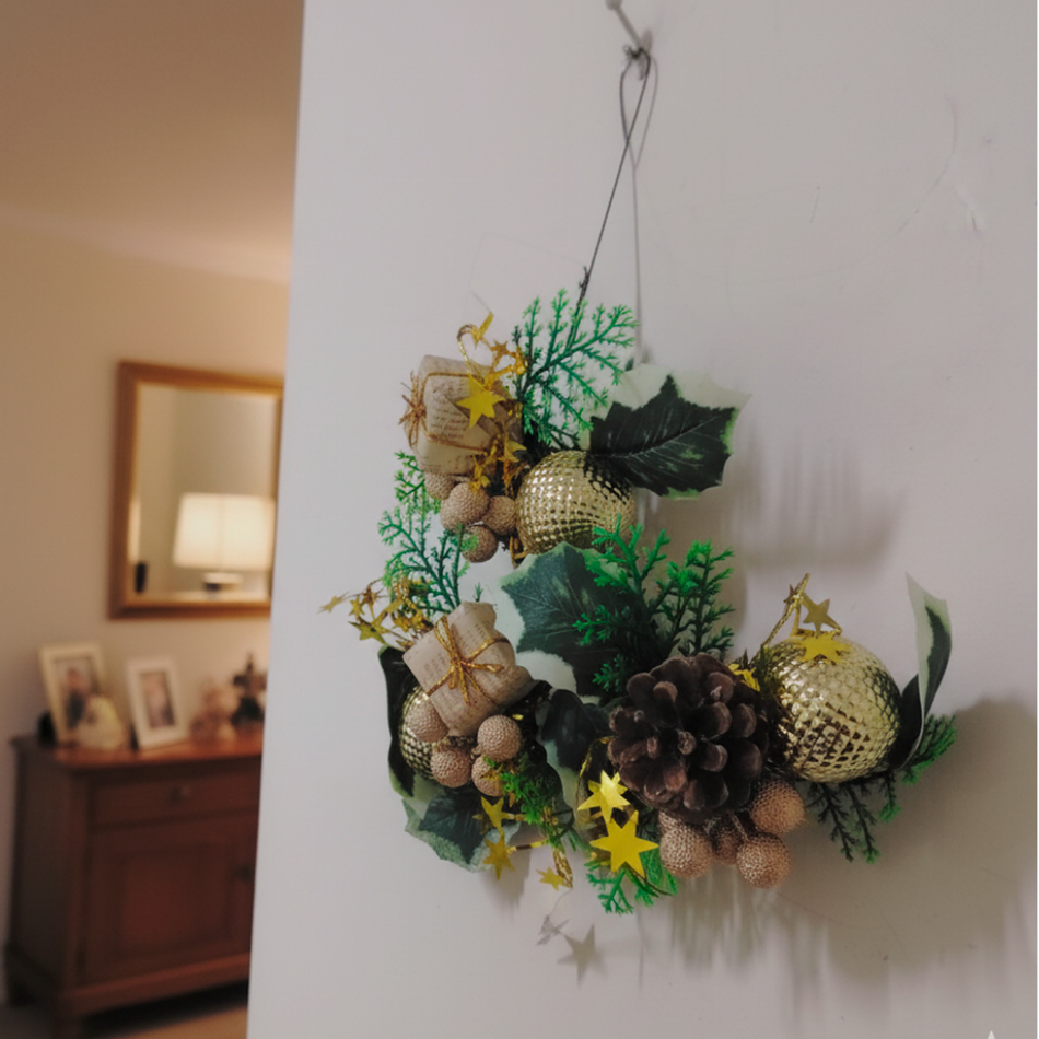 Adorno Dorado de 12 Unidades